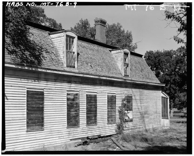 File:SOUTH SIDE OF BUILDING SHOWING WINDOW ARRANGEMENT - Fort Keogh, Officers Quarters B, 3 miles west of Miles City on U.S. Highway 10, Miles City, Custer County, MT HABS MONT,9-MILCI,3-B-9.tif