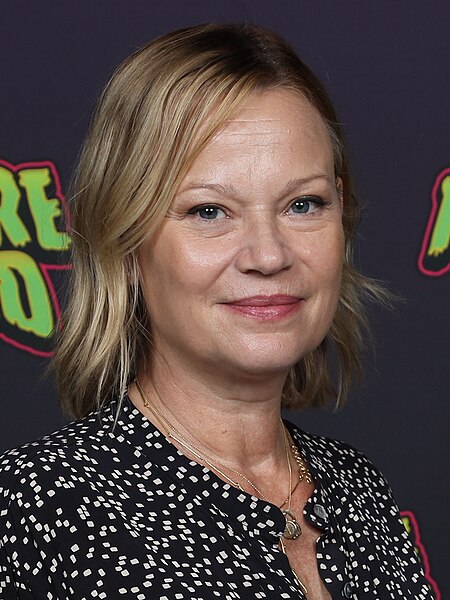 File:Samantha Mathis Photo Op Nightmare Weekend Richmond 2023.jpg