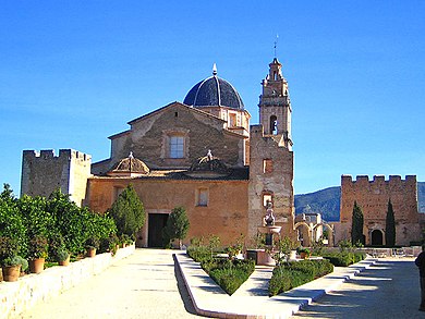 General view of the Monastery of Santa Maria de la Valldigna. Santa maria de la valldigna.jpg