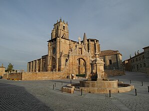 Sasamón - forplads for Collegiate Church of Santa María la Real