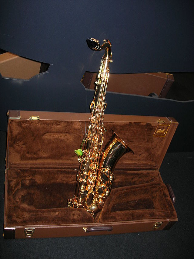 Saxophone ténor — Wikipédia