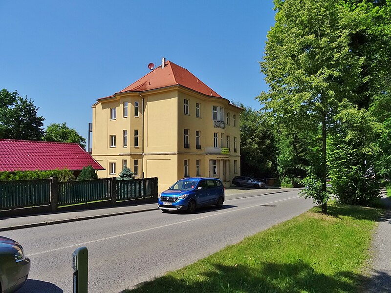 File:Schandauer Straße Pirna (28426701768).jpg