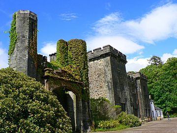 Datei:Scotland_Skye_Armadale_castle_front.jpg