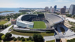 Das Soldier Field im Juli 2022