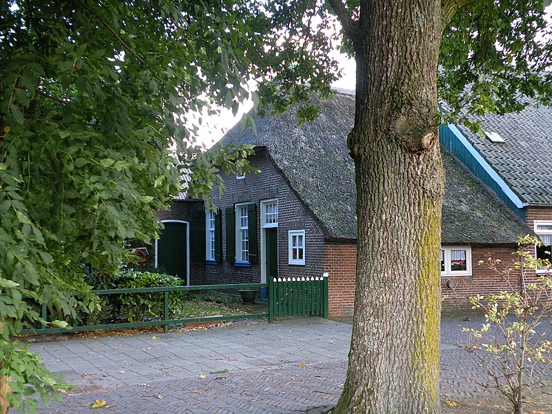 File:Staphorst, Gemeenteweg 103 (front) RM-34202-WLM.jpg