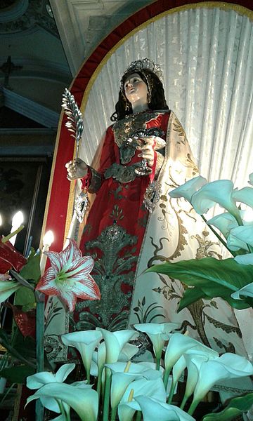 File:Statua della Santa Lucia barlettana.jpg