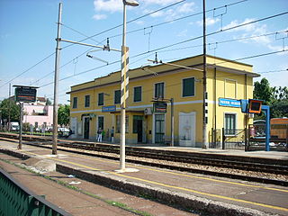 <span class="mw-page-title-main">Paderno Dugnano railway station</span>