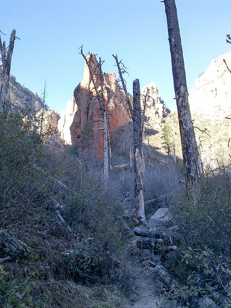 File:Sterling Pass Trail To Vultee Arch Trail, Sedona, Arizona, Coconino County - panoramio (17).jpg