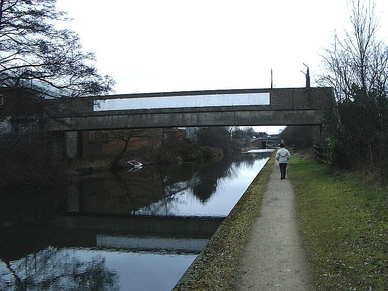 File:Taylor's Bridge, Minworth - geograph.org.uk - 1764365.jpg