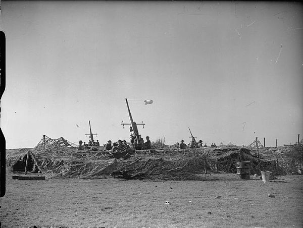 3.7-inch guns of 75th HAA Regiment at Dover, 1940.