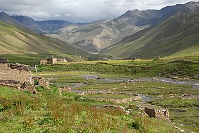 The first houses in the valley. - panoramio.jpg