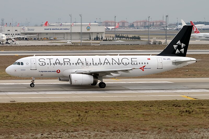 File:Turkish Airlines, TC-JPS, Airbus A320-232 (31591411220).jpg