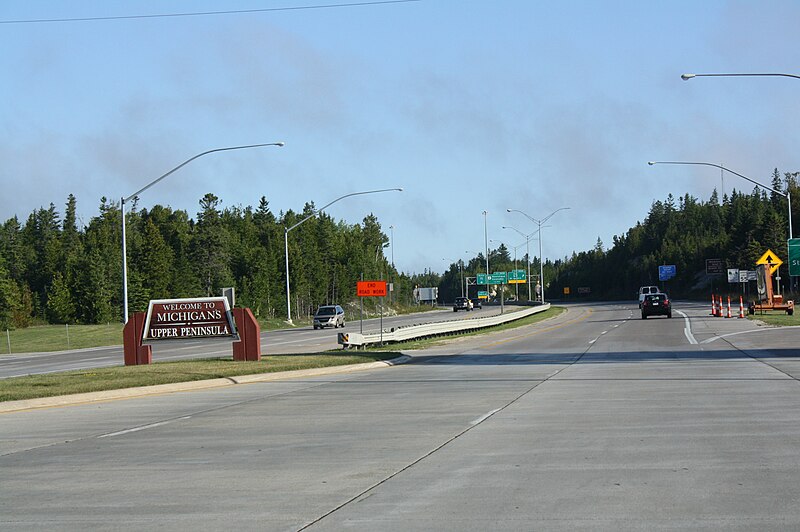 File:Upper Michigan Welcome Sign I75.jpg