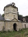 Vadencourt (Aisne) abbaye de Bohéries 07 tour pigeonnier.JPG