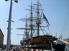 L' Amerigo Vespucci à Gênes en 2007