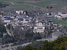 Le village de Sollières vu de Sardières.