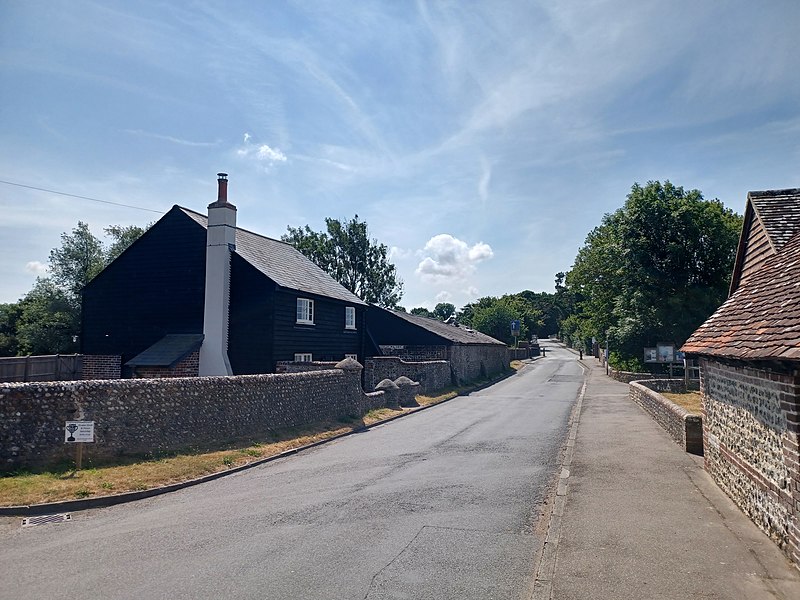 File:Wharf Cottage, Glynde.jpg