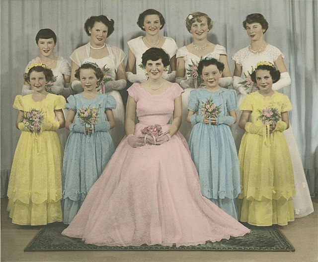 Young women making their debut accompanied by the younger attendants in Queensland (1948)