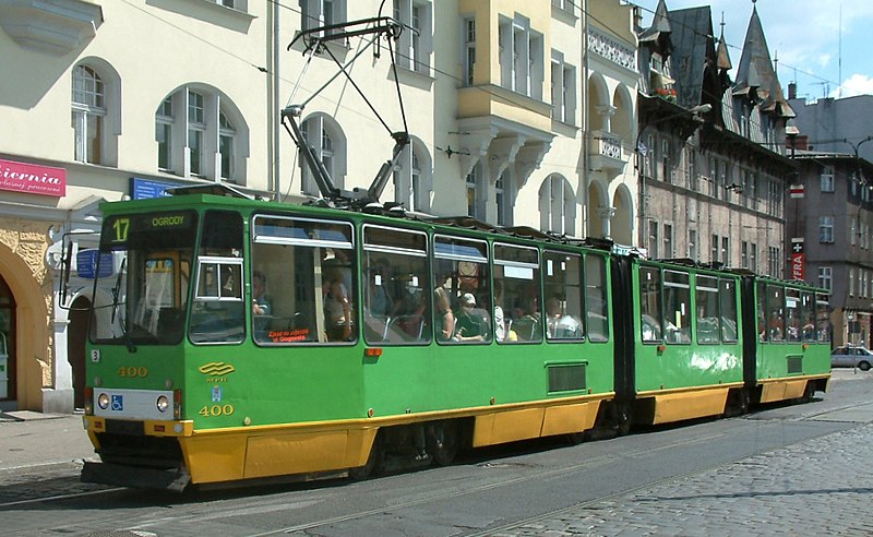 File:105N2 Poznań.jpg