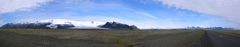 File:2008-05-24 15 Road No 1 between Fjallsjökull and Breiðarmerkurjökull.jpg