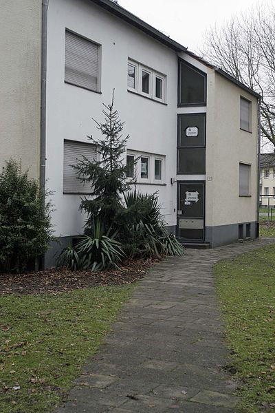 File:2008 12 25 (ehem.) Wohnhäuser Campus Fichtenhain.jpg