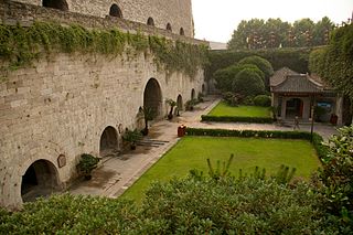 China Gate Castle Park