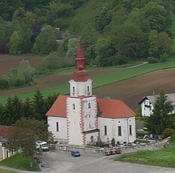 Grič pri Klevevžu, rimokatolička crkva "Karmelska matera Božja"