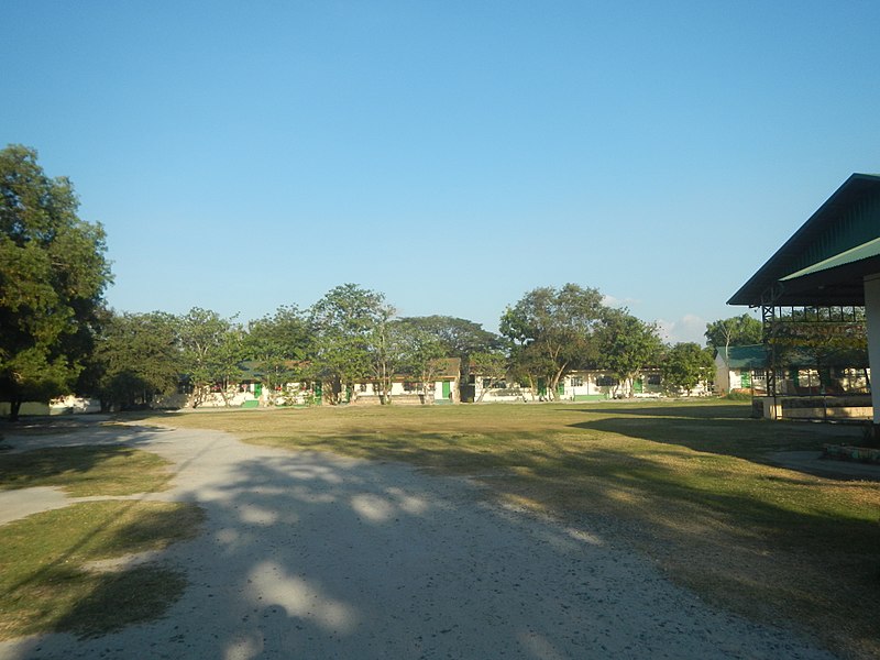 File:436Lubao, Pampanga landmarks schools churches 09.jpg