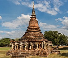 Stupa in the Sukhothai period Wat Sorasak 4Y1A0470 Sukhothai (34384204661).jpg