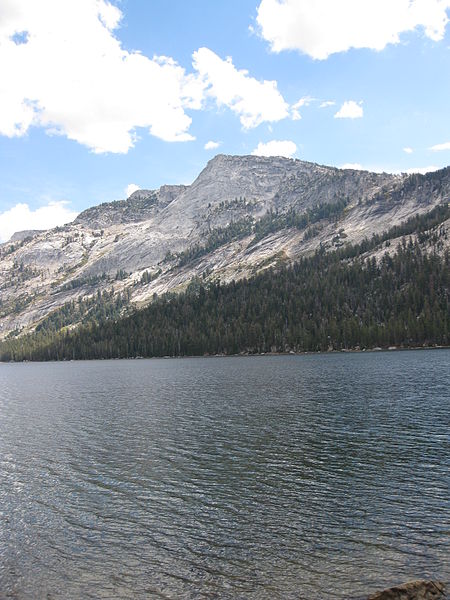 File:A view of Tenaya Lake IMG 4454.JPG