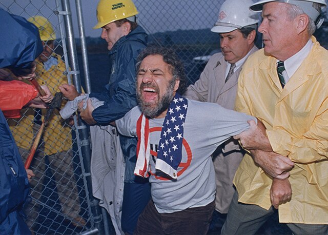 Abbie Hoffman protesting the Point Pleasant Pumping Station in Plumstead, Pennsylvania in 1987