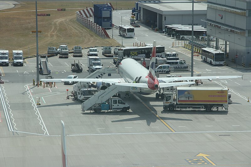 File:Airbus A320 (British Airways) (9298169441).jpg