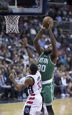 Amir Johnson (34461581555) .jpg