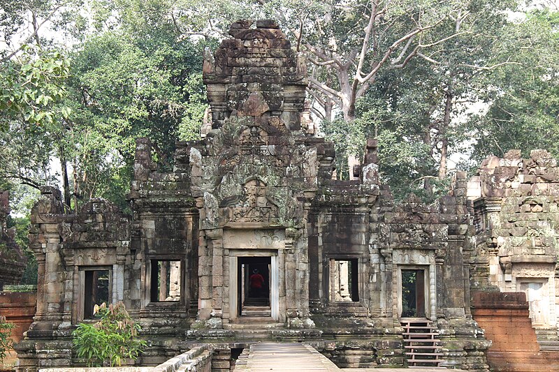 File:Ancient Khmer Temple of Chau Say Tevoda - k.jpg