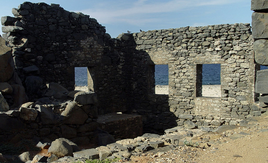 Aruba Bushiribana Ruins (2905937207).jpg