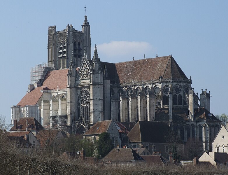 File:Auxerre - Cathedrale Saint-Etienne - 01.jpg