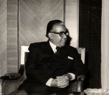 Bali Ram Bhagat B.R. Bhagat in a meeting (cropped).png