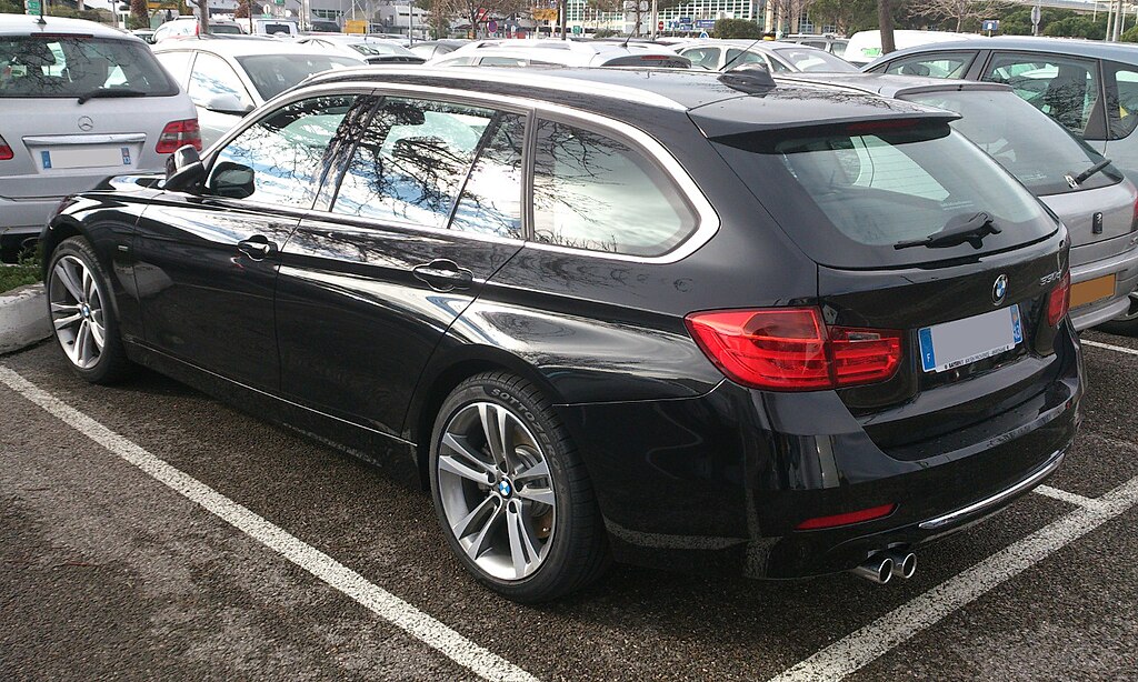 File:BMW 3er Touring Luxury Line (F31) – Frontansicht, 7. September 2013,  Münster.jpg - Wikipedia