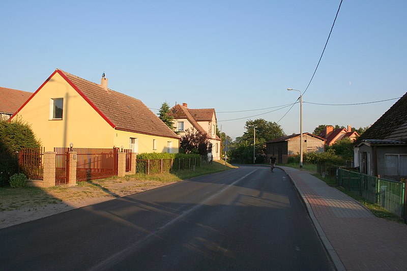 File:Bałamątek - Road 03.jpg