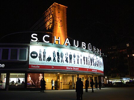 Berlin Schaubühne nachts