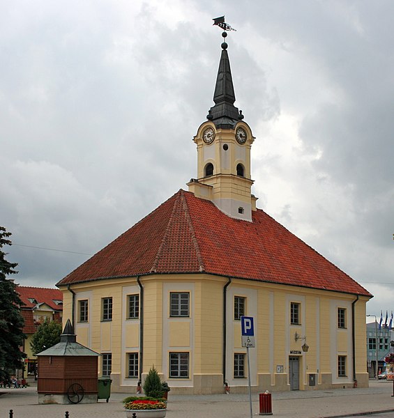 File:Bielsk Podlaski - Town hall.jpg