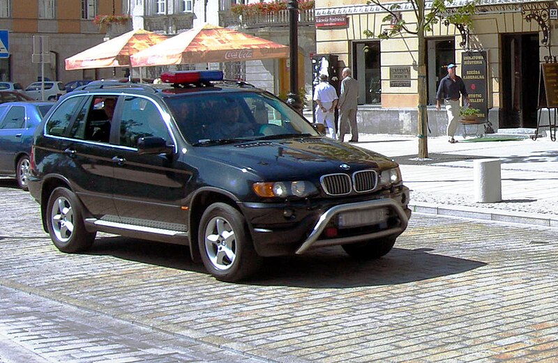 File:Biuro Ochrony Rzadu - BMW X5.jpg