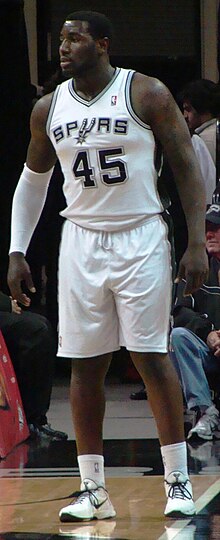 Blair with the Spurs in 2010 Blair muscleman.JPG