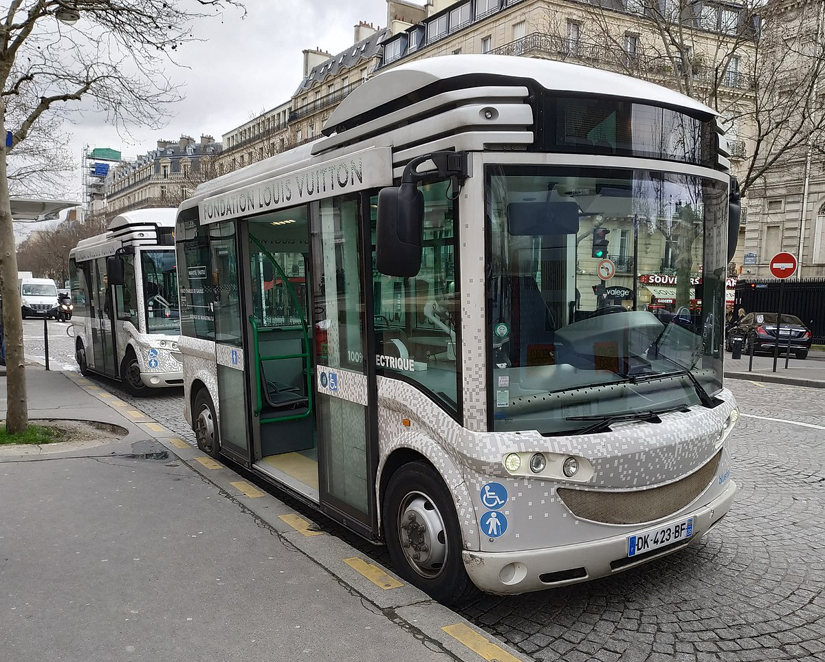 File:Bluebus fondation Louis Vuitton, 0 - Wikimedia Commons