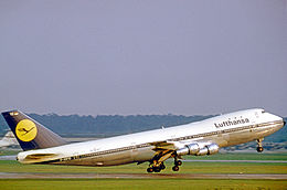 Boeing 747-230B D-Abyd FRA 30.06.72.jpg