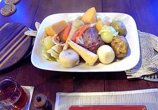 <span class="mw-page-title-main">New England boiled dinner</span> Traditional American regional dish