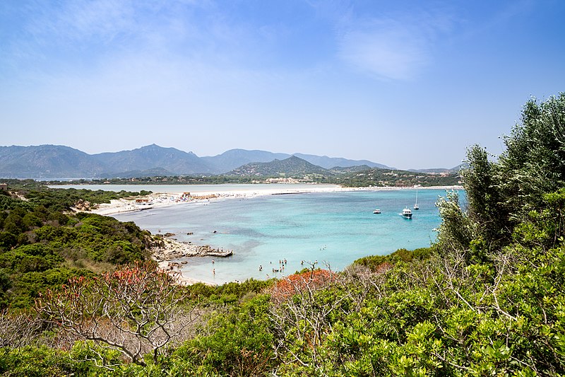 File:Bucht in Villasimius auf Sardinien, Italien (48399933857).jpg