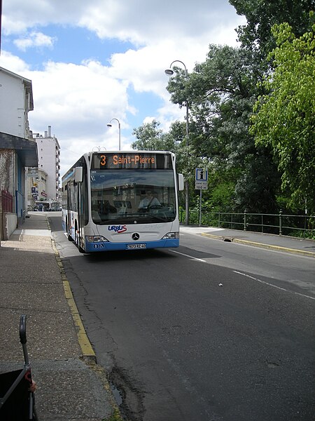 File:Bus Urbus Dax ligne 3.jpg