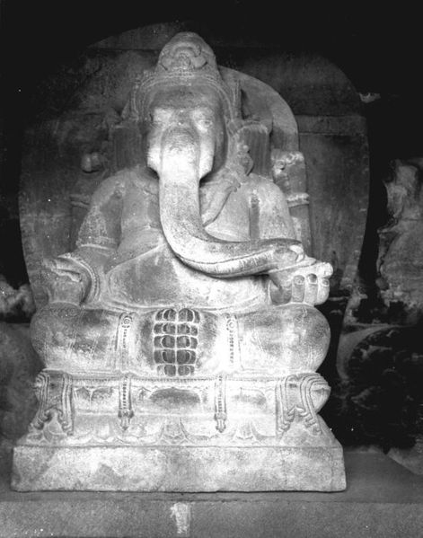 File:COLLECTIE TROPENMUSEUM Beeld van Ganesha op de aan Shiva gewijde tempel op de Candi Lara Jonggrang oftewel het Prambanan tempelcomplex TMnr 60016396.jpg