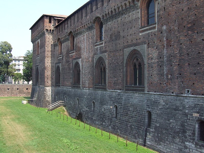 File:Castello Sforzesco - Milano 34.jpg